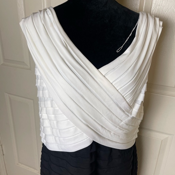 Adrianna Papell Sleeveless V Neck Sheath Dress Size 20w - Picture 4 of 8